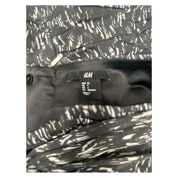 H&M Vintage Mini Skirt - Picture 7 of 13